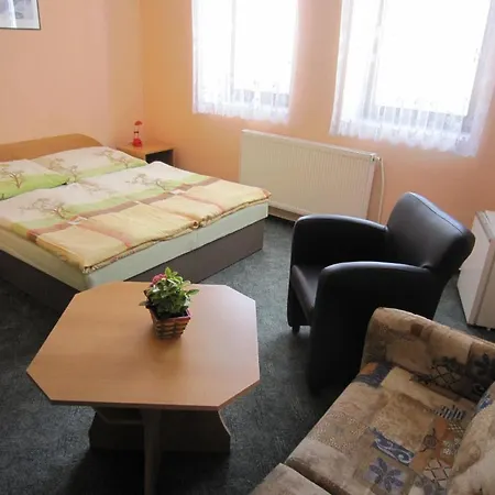 Lionetta Frantiskovy Lazne